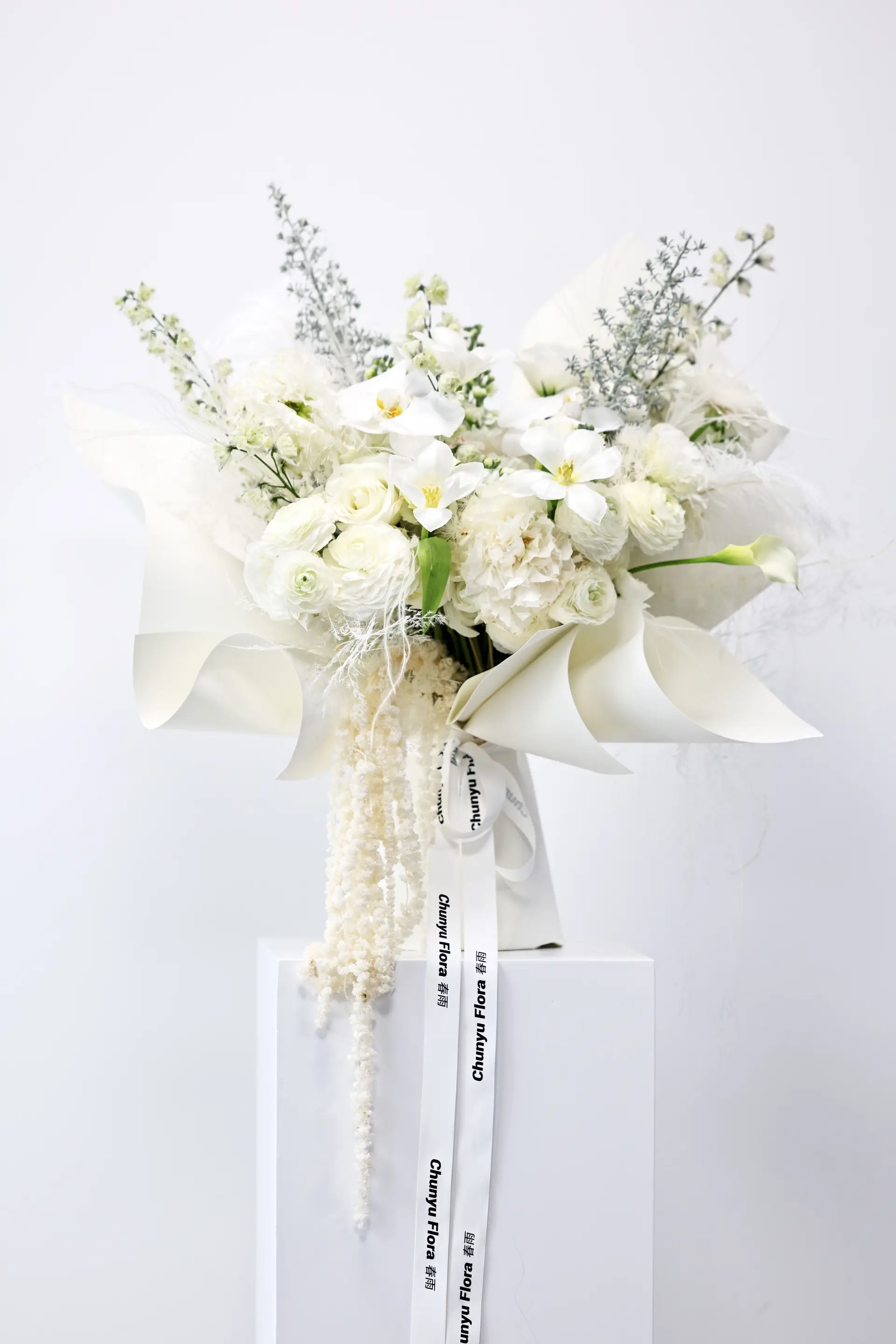 White Bloom Signature Bouquet